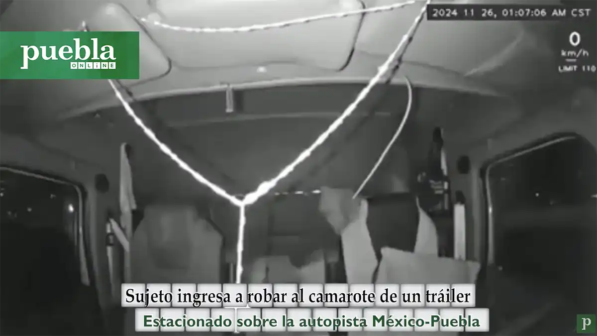 Sujeto ingresa a robar al camarote de un tráiler estacionado sobre la autopista México-Puebla